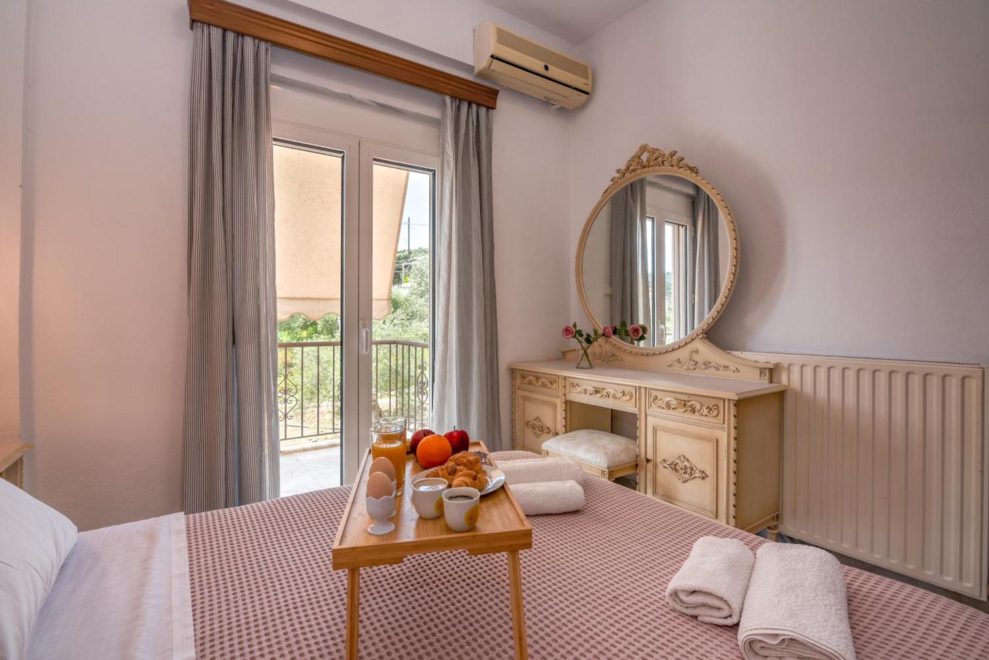 Achilleas Deluxe Αpartment -Pet Friendly-Parking-Mountain View Villa Kotsianá Eksteriør bilde